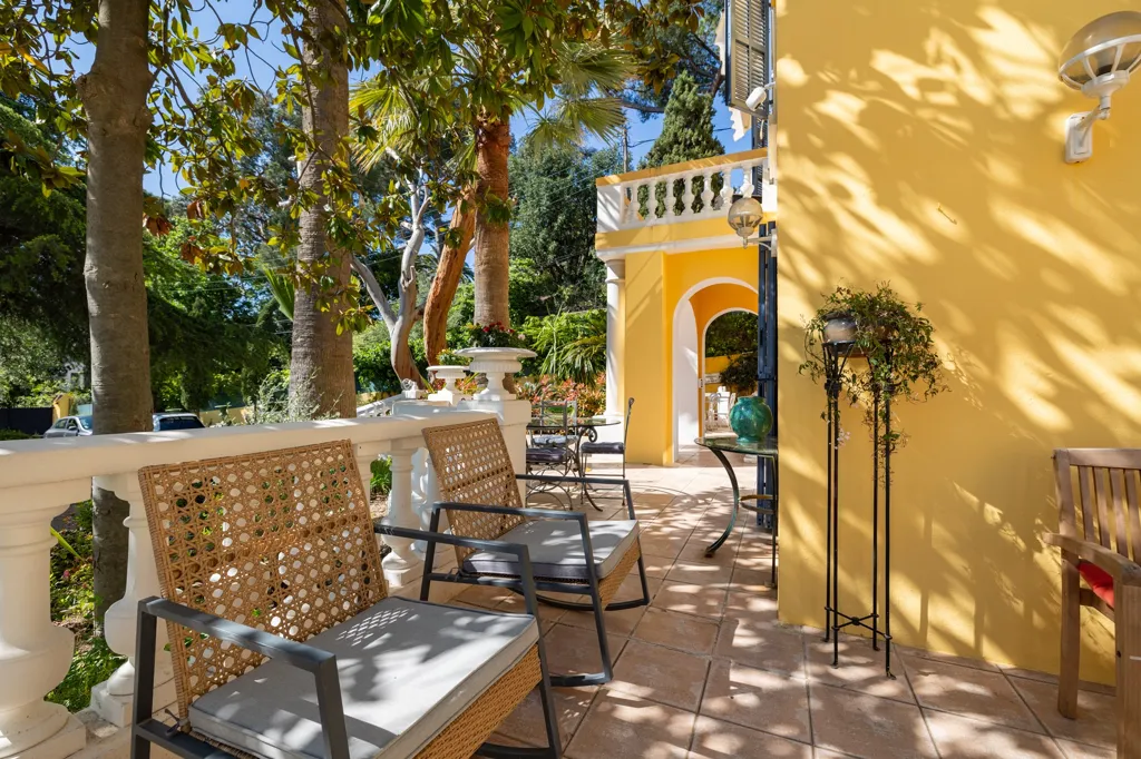 Terrasse - Villa avec Piscine et Vue Mer à Nice