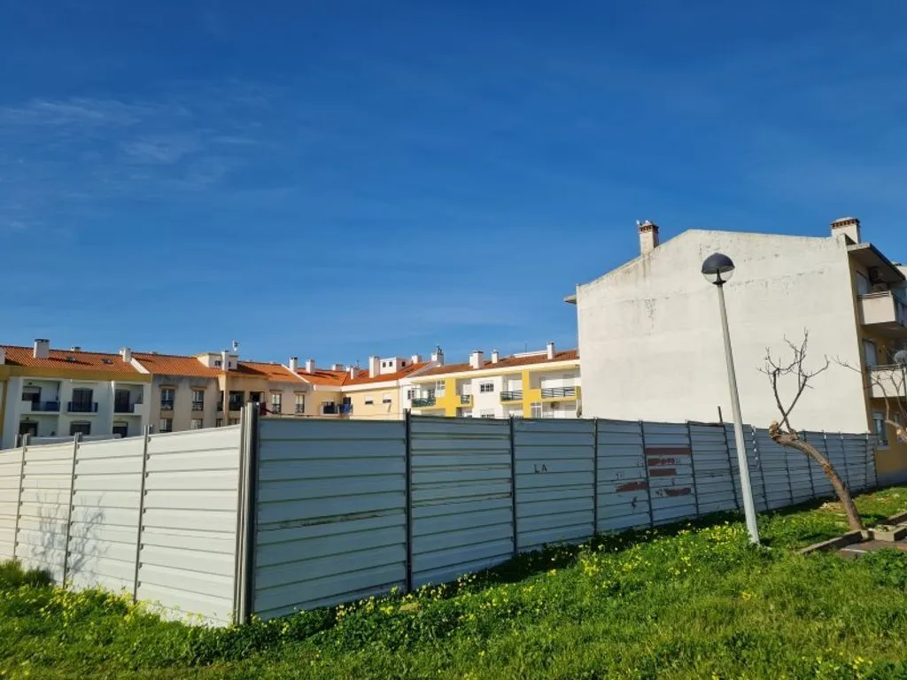 Jardin - Luxury Apartment Complex Under Construction in Sines