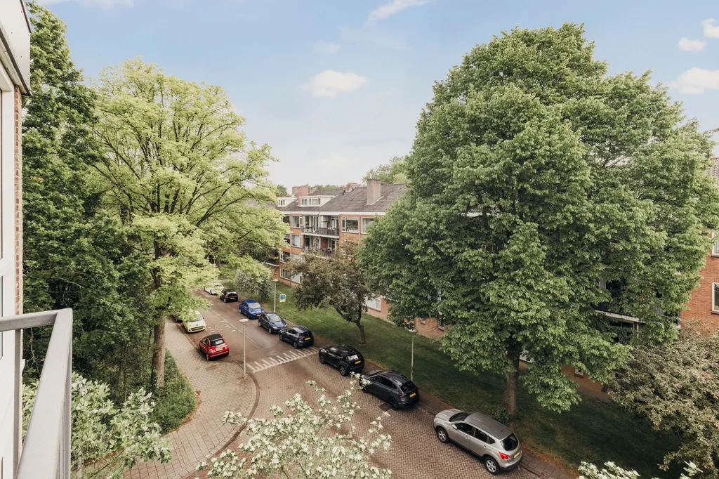 Balcon - Corner Apartment with Balcony in Amsterdam Buitenveldert