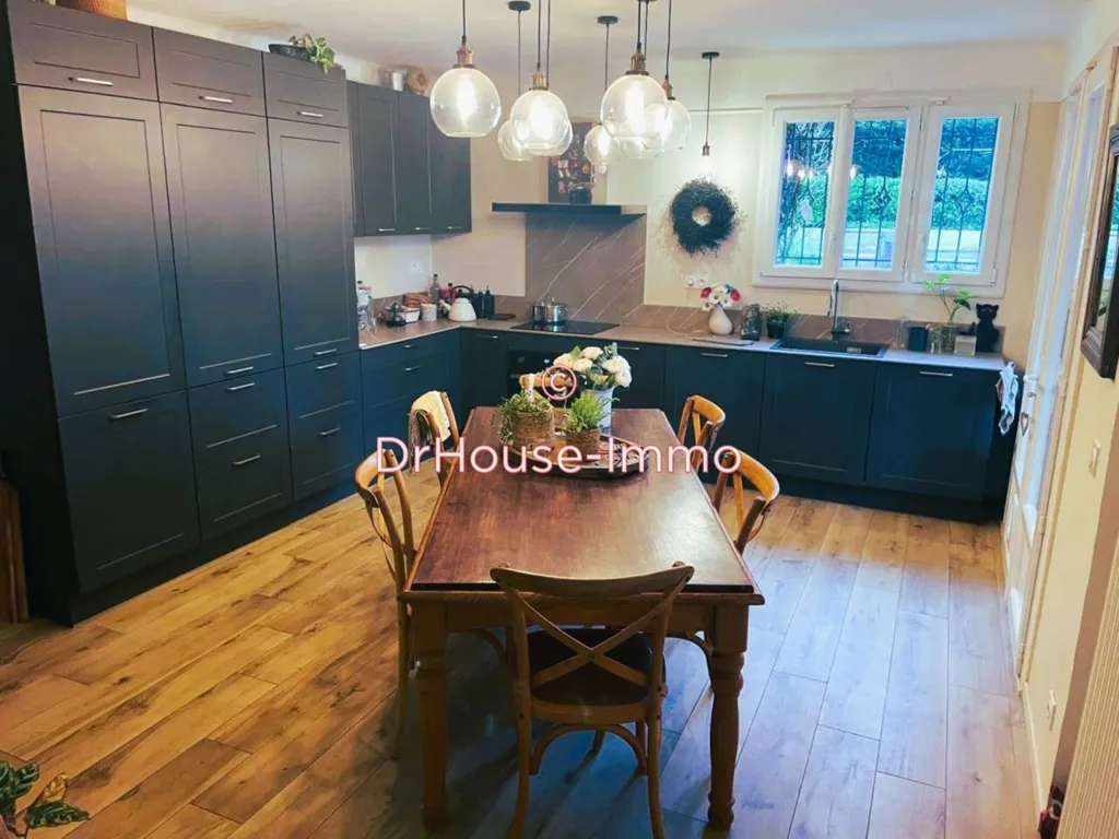Dining Room - House with Pool and Garden in Générac