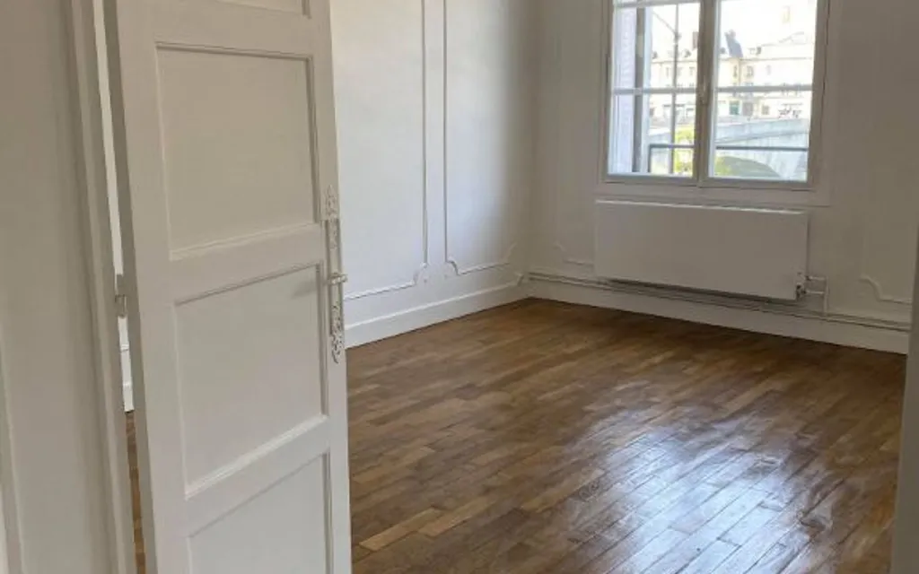 Pièces - Appartement avec Vue sur l'Oise au Centre de Compiègne