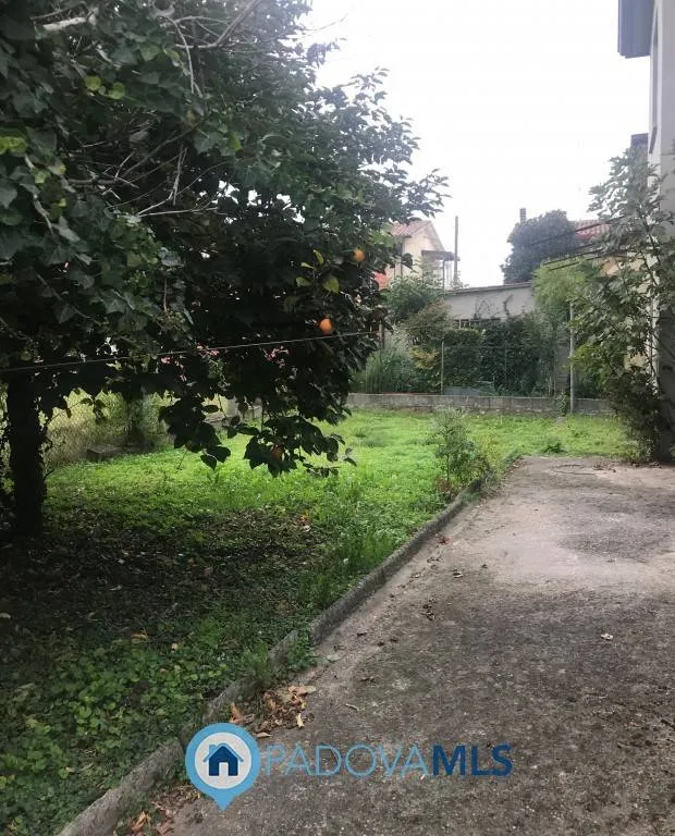Giardino - Villa with Garden and Pool in San Giusto Canavese