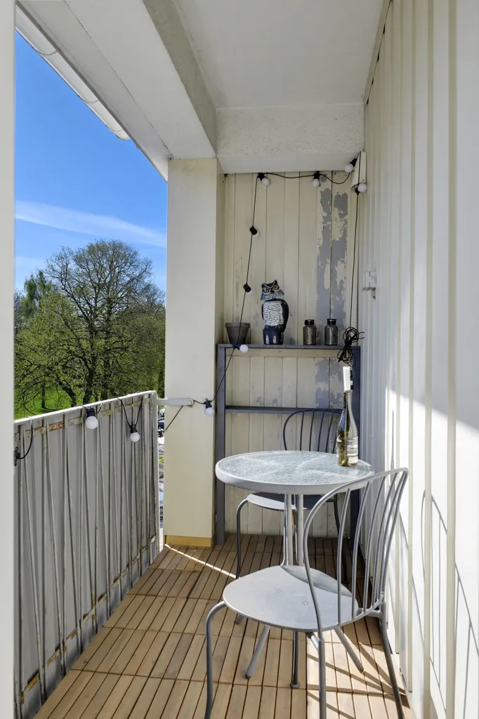 Balcony - Two-Bedroom Flat with Balcony in Falköping