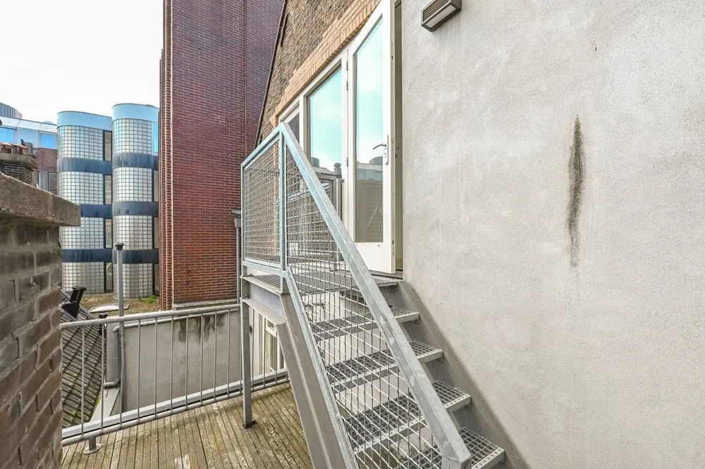 Pièces - Classic Penthouse with Balcony in Den Haag