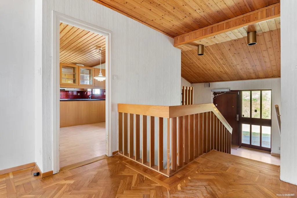 Rooms - Villa with Garden in Trollbäcken, Stockholm