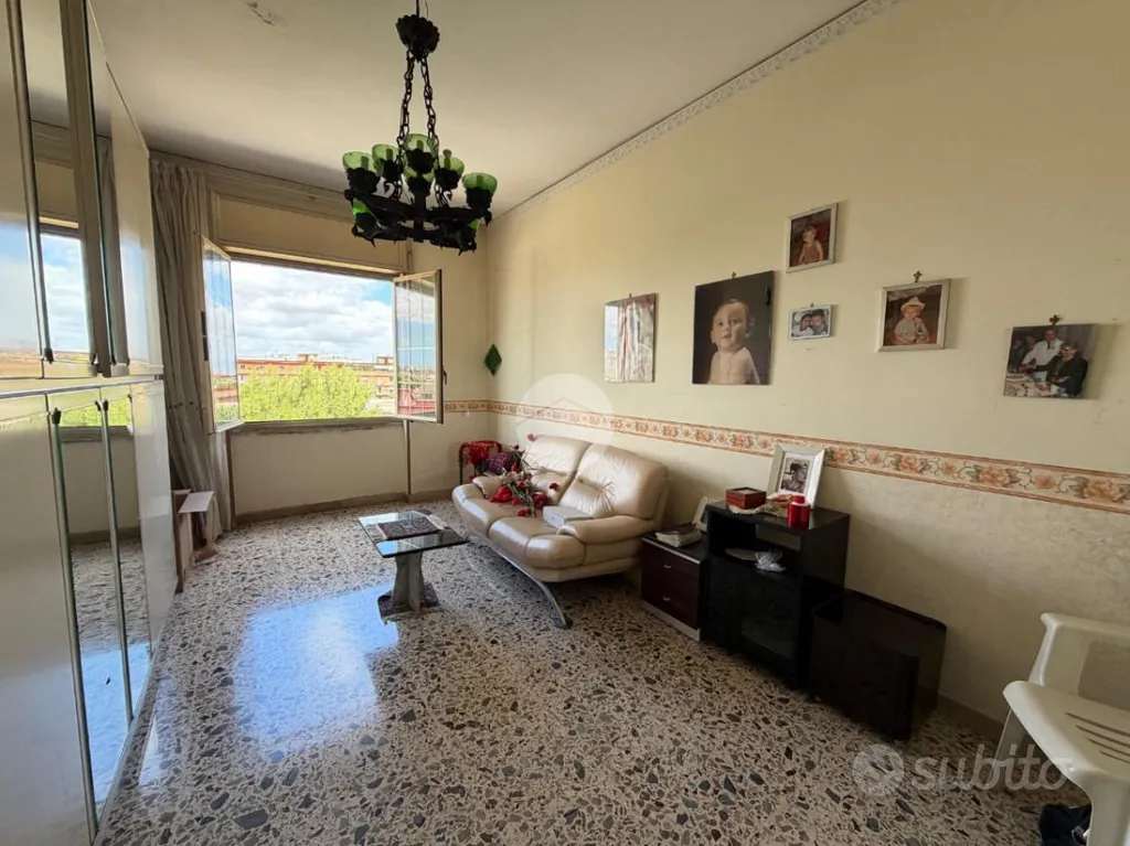 Séjour - Apartment with Balcony in Casavatore Centre