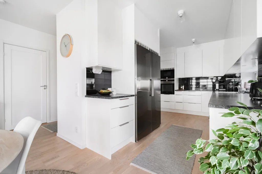 Köök - Modern Flat with Balcony in Dagny, Borlänge