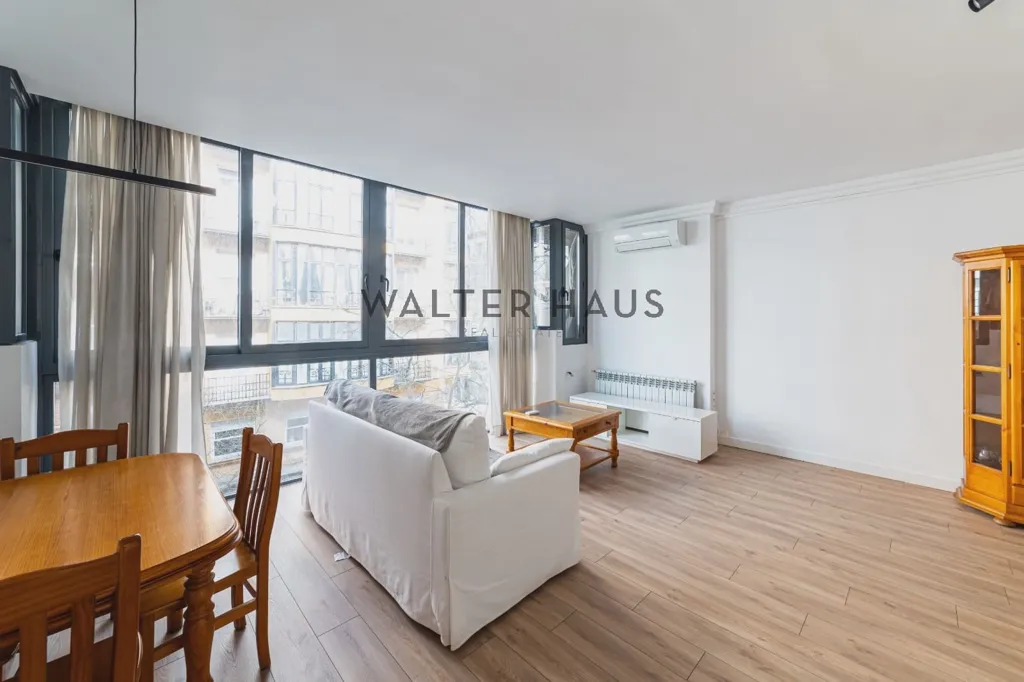 Séjour - Flat with Sky-Light in Goya, Madrid