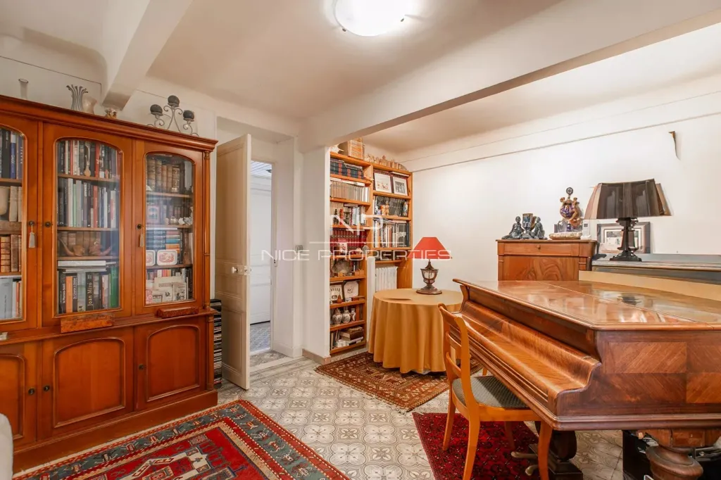 Bureau - Maison de Luxe avec Piscine à Nice, Centre-Ville