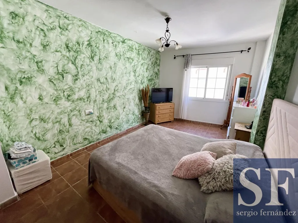 Chambres - Bright 3-Bedroom Apartment in Cómpeta