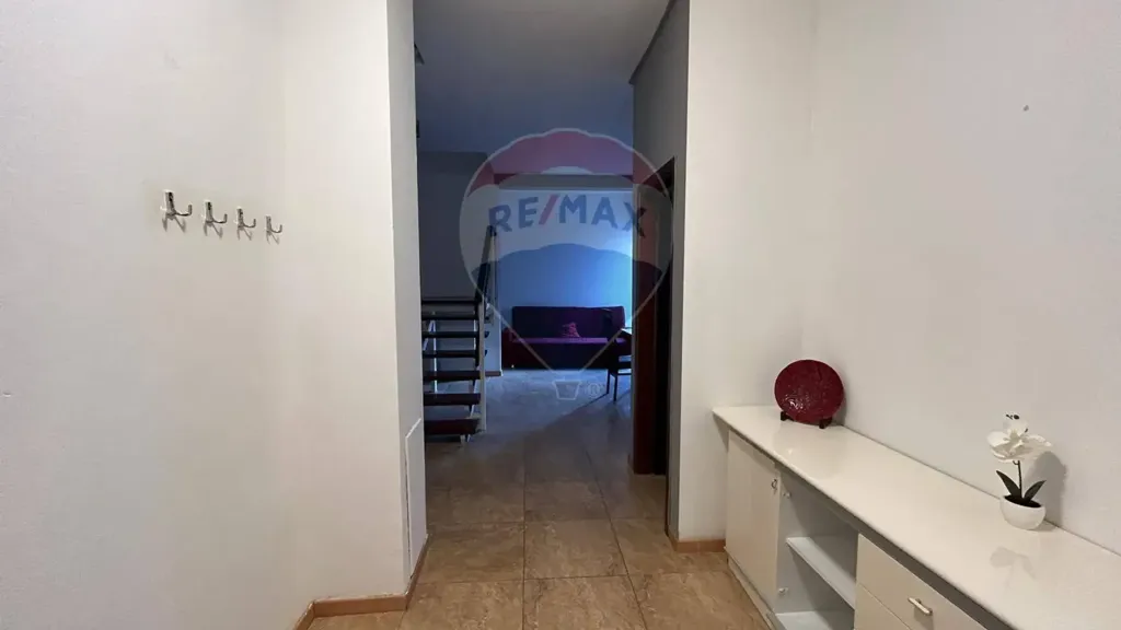 Hallway - Rented Apartment with Balcony in Ferrara