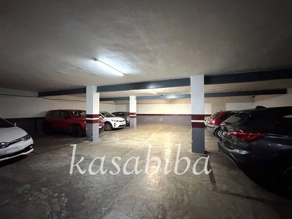 Garage - Apartment with Large Terrace in Estramurs