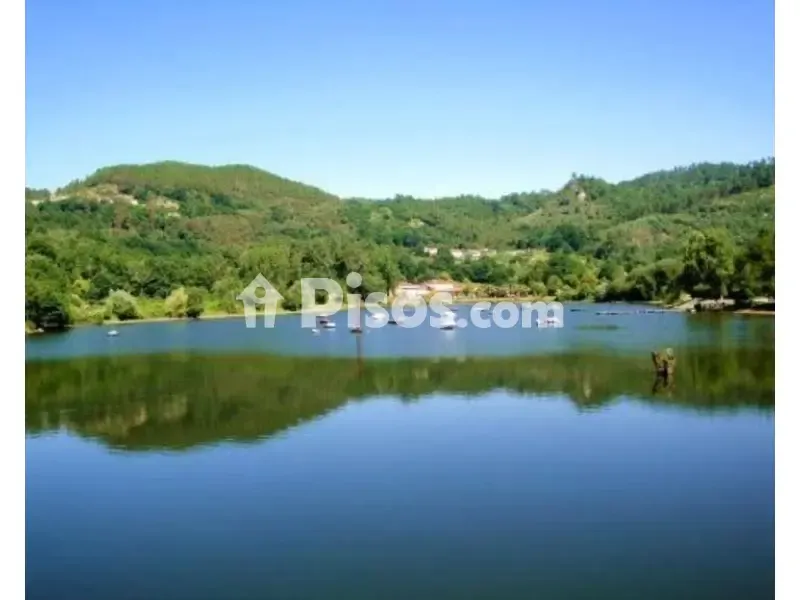 Renovated Apartment with Garden Access in A Solva