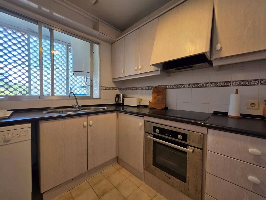 Kitchen - Luxury Seafront Apartment in Alicante