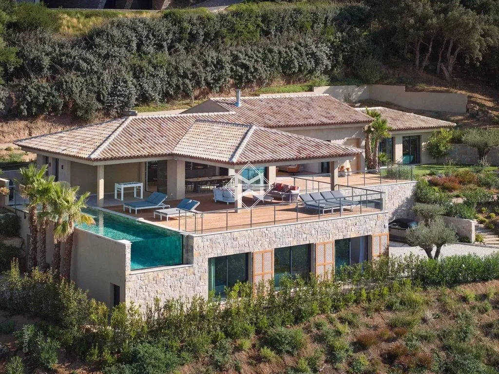 Vista aerea - Luxury Villa with Sea View in Grimaud