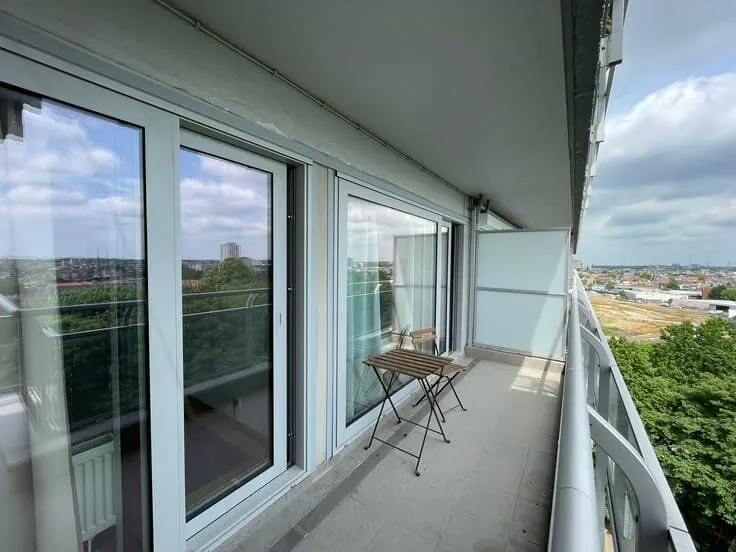 Balcone - Apartment with Canal View in Deurne, Antwerp