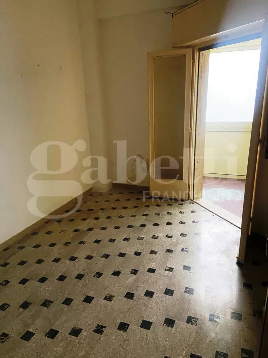 Pièces - Apartment with Balcony in Reggio Calabria