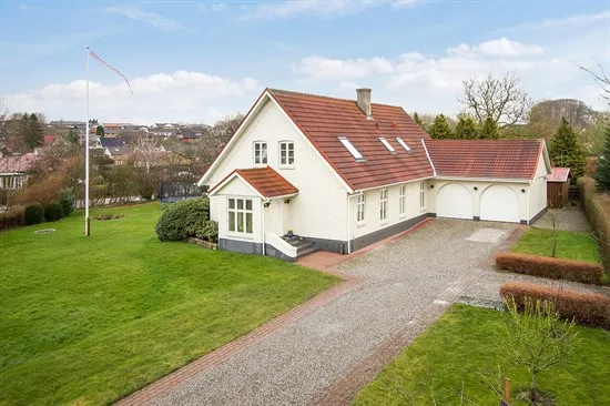 Maison 8 pièces à Tommerup