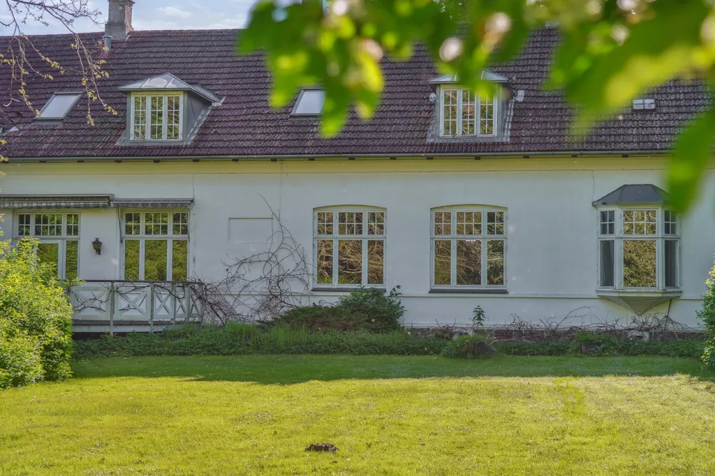 Aed - Renovated Rectory with Forest View in Hvedstrup