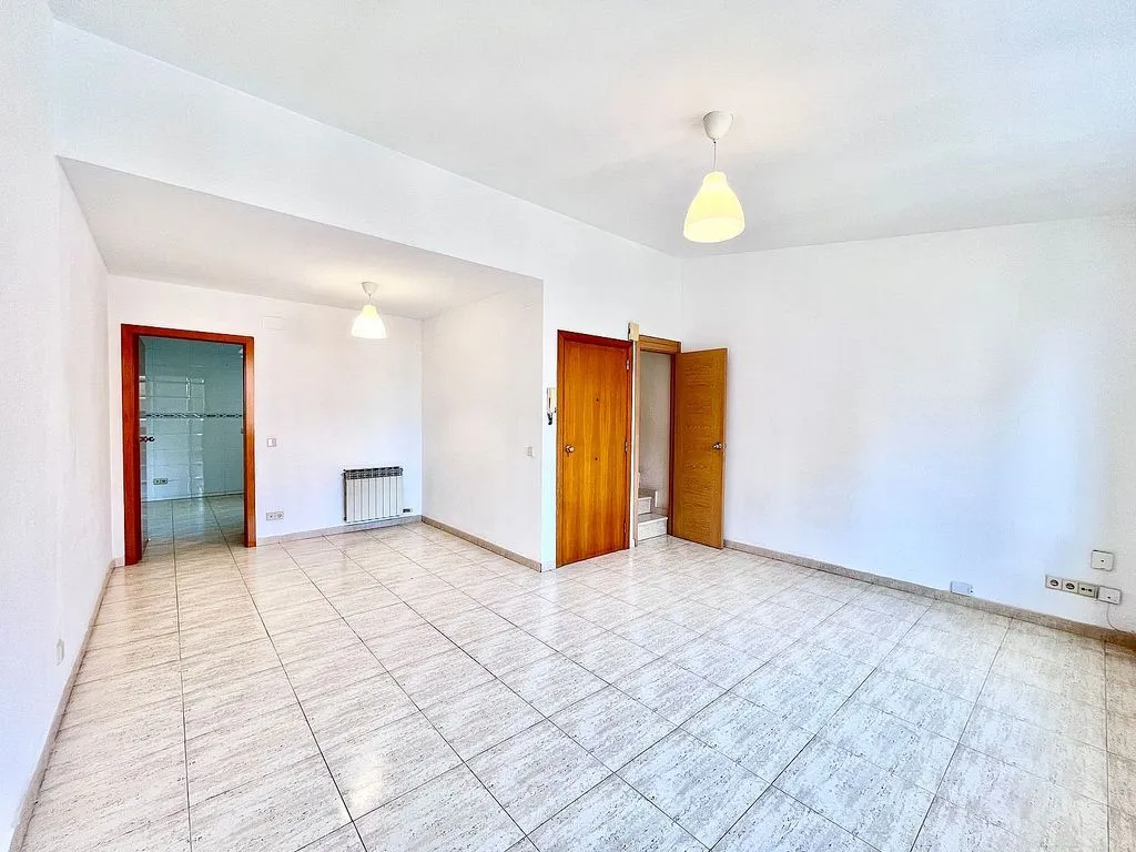 Elutuba - Duplex with Buhardilla in Collblanc