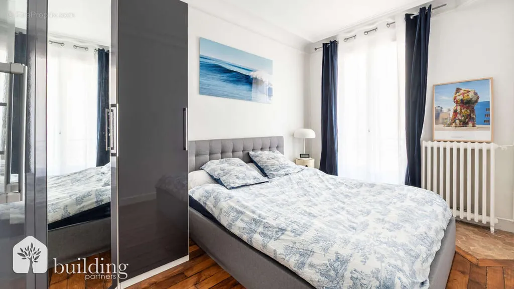 Magamistoad - 2-Bedroom Parisian Flat near Arc de Triomphe