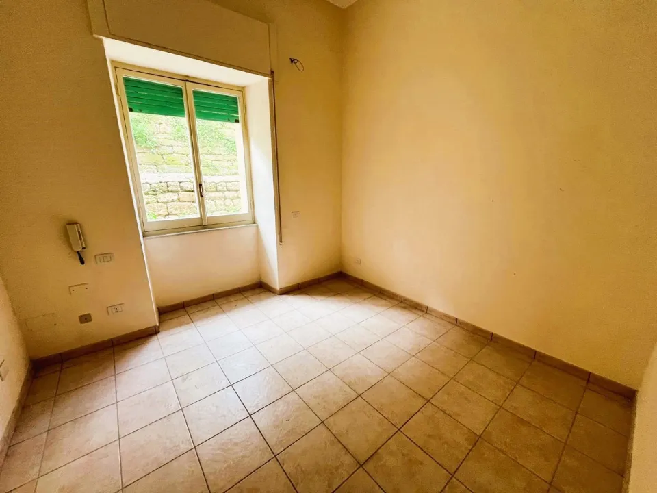 Rooms - Office Space with Garden in Agrigento Centre