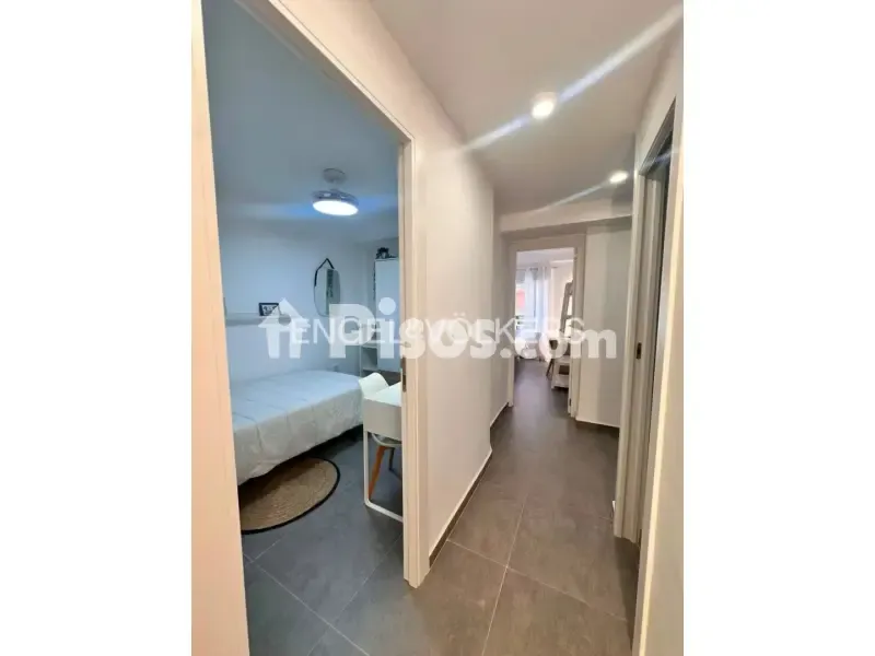 Esik - Modern Flat with Patio in Mestalla, Valencia