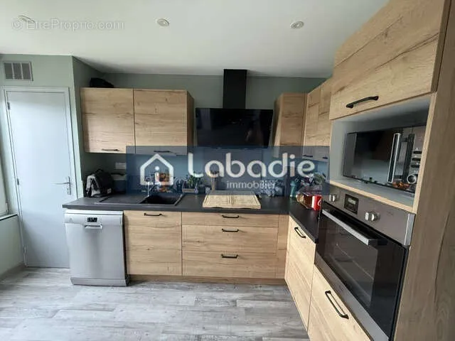 Cuisine - Appartement avec balcon dans l'hyper centre de Vire