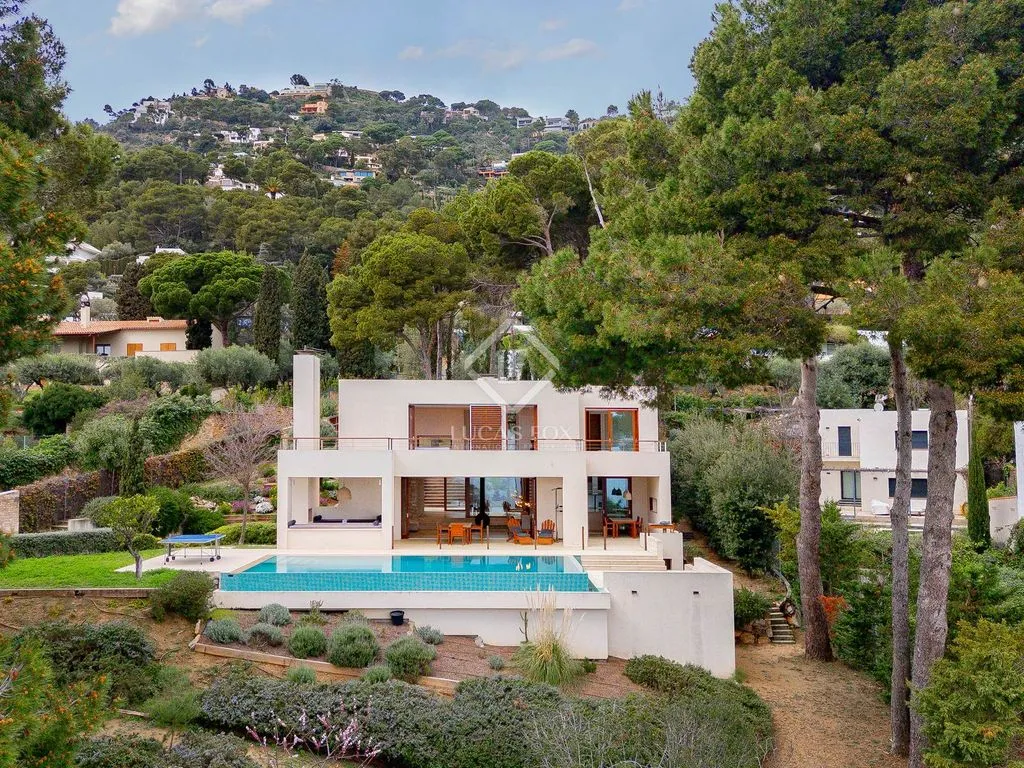 Vue aérienne - Architectural Villa with Sea View in Aiguablava