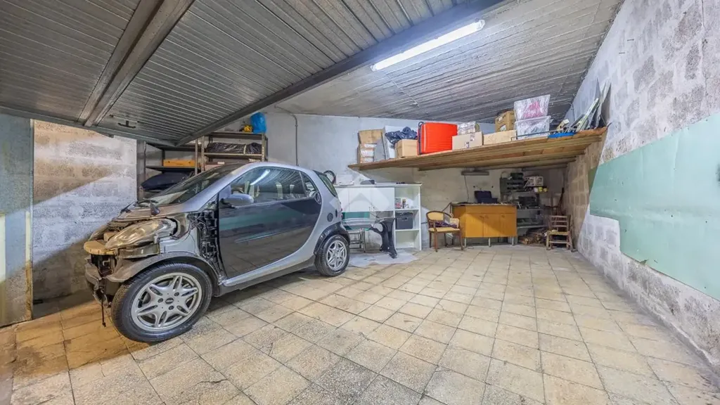 Garage - Apartment with Balconies in La Rustica, Rome