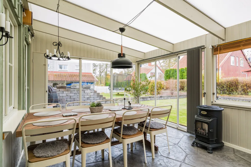 Terrass - Family-friendly Duplex with Garden in Nyköping