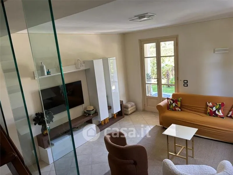 Elutuba - Villa with Beach Access in Forte dei Marmi