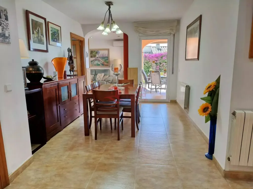 Salle à manger - Chalet with Sea View in Mas Pere