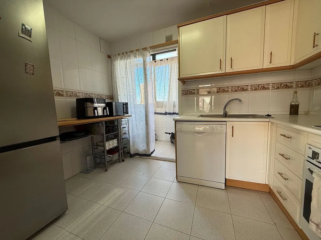 Kitchen - Apartment with Pool and Terrace in Benidorm