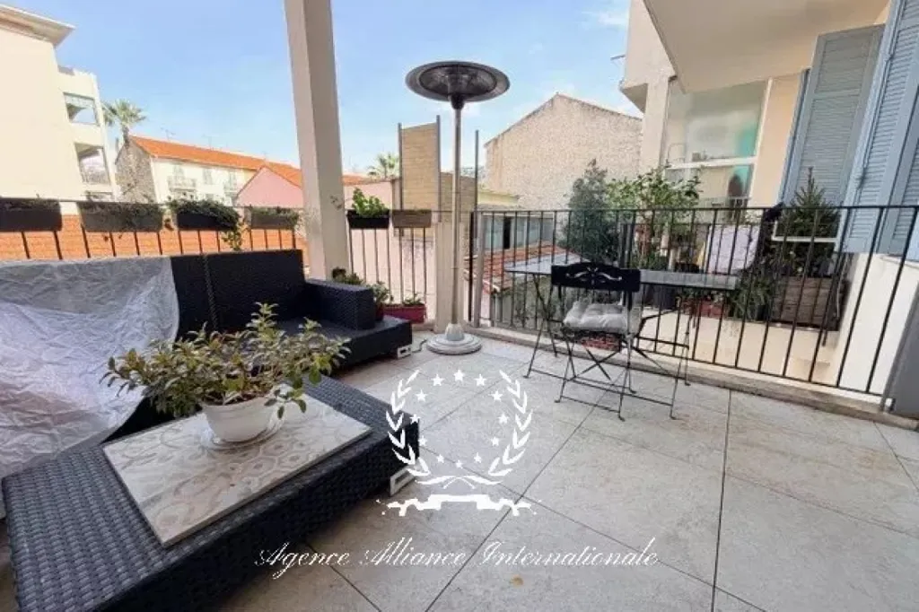Terrass - Modern Flat with Terrace in Cannes