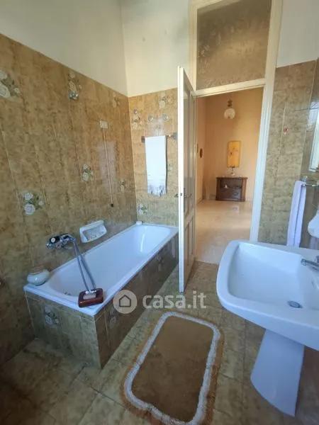 Vannitoad - Townhouse with Piazza View in Brescello
