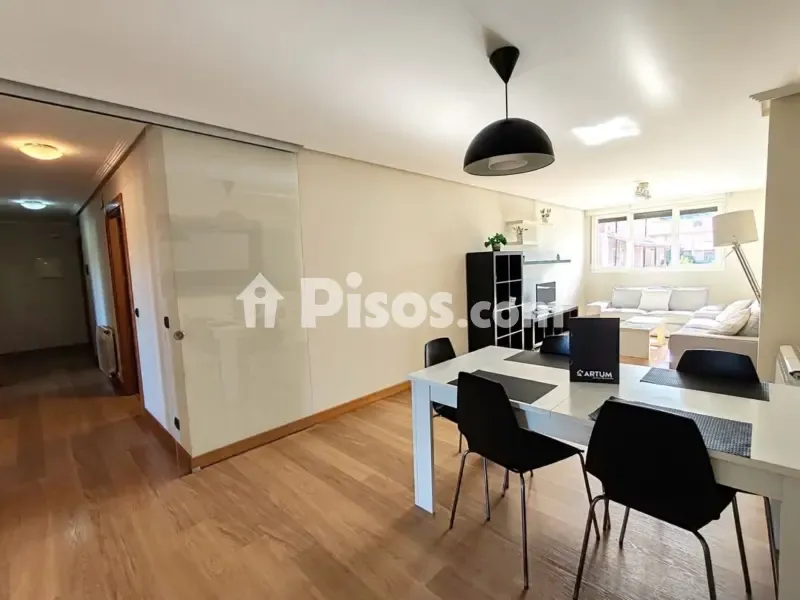 Apartamento exterior con balcón en Lanciego