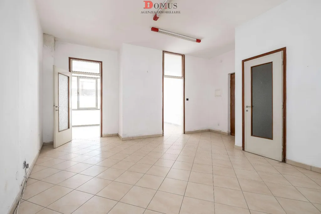Pièces - Central Bilocale to Renovate in Mantova