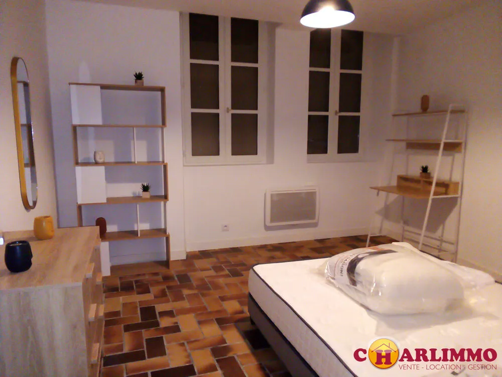 Magamistoad - Meubled Studio with Terrace in Saint-Junien Centre