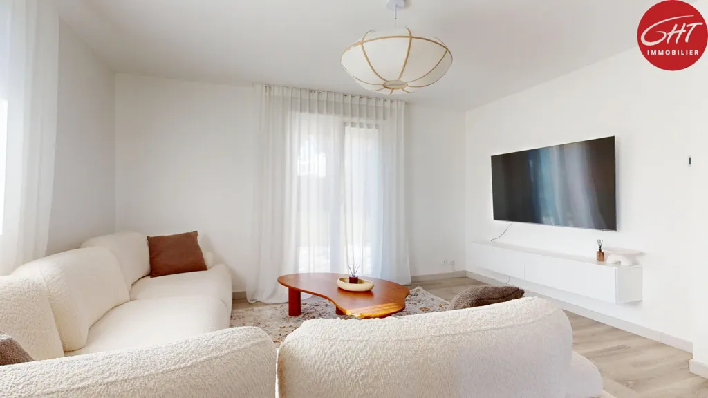 Séjour - Appartement T5 avec Terrasse à Châteaufarine