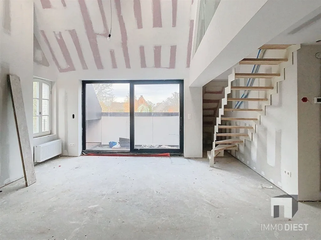 Appartement Rénové avec Terrasse à Diest