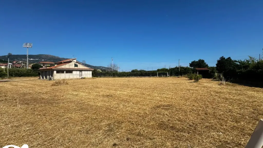 Jardin - Versatile Independent House with Large Plot in Patti