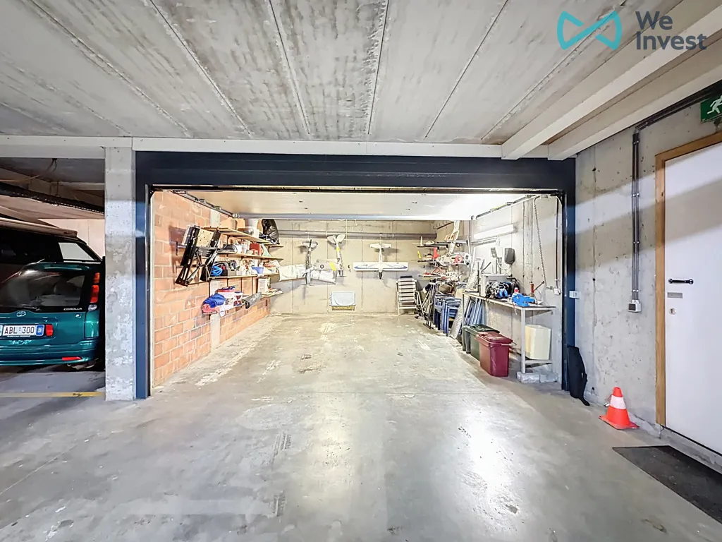 Garage - Appartement avec Terrasse et Garage à Schoten
