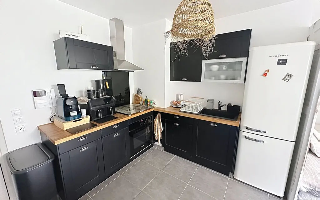 Köök - Modern Apartment with Terrace in Les Angles