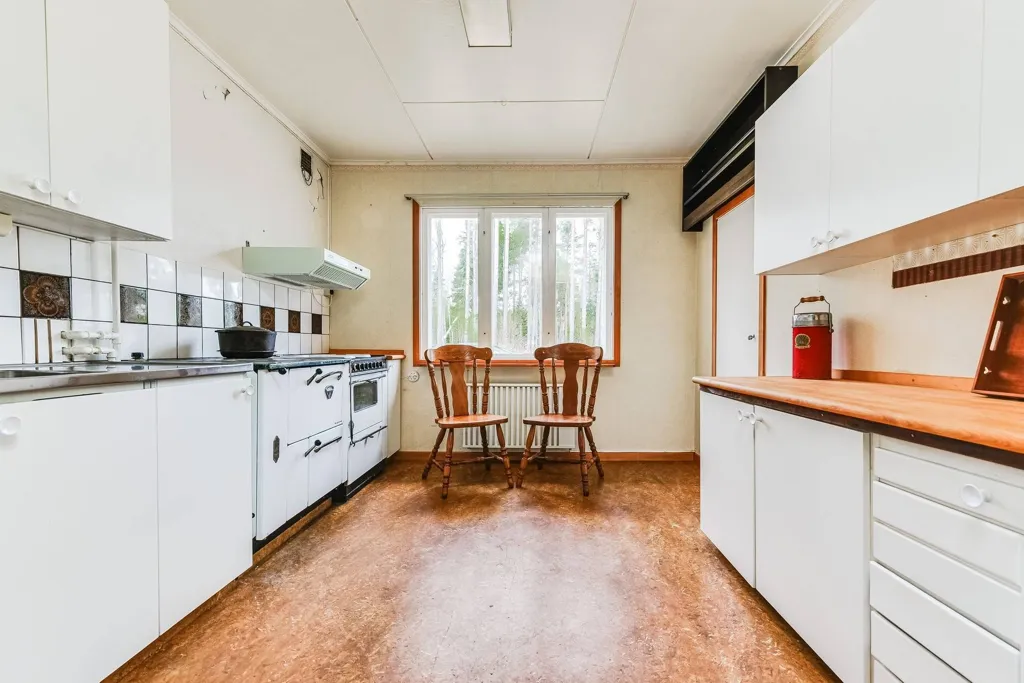 Köök - Renovated Villa with Garden in Ekshärad