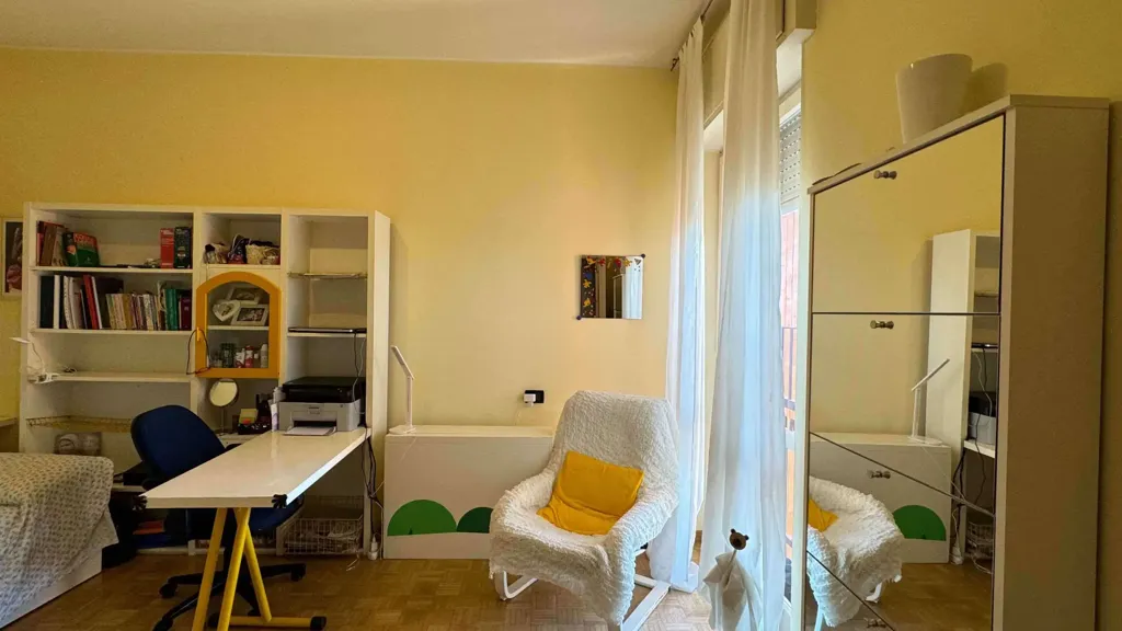 Bureau - Apartment with Panoramic View in Appiano Gentile