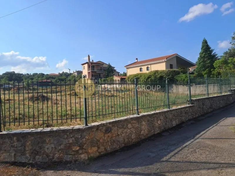 Jardin - Buildable Plot with Unobstructed Views in Levídi Centre