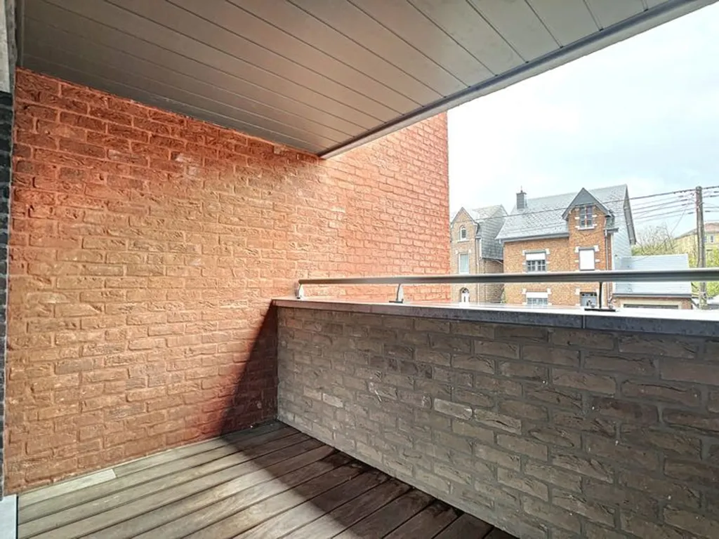 Balcon - Appartement avec Balcon et Jardin Commun à Marche-En-Famenne