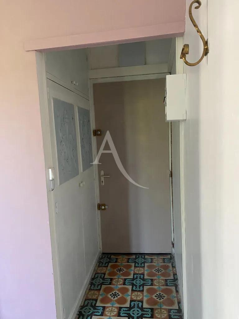 Esik - Furnished Flat with Kitchen in Location Appartement