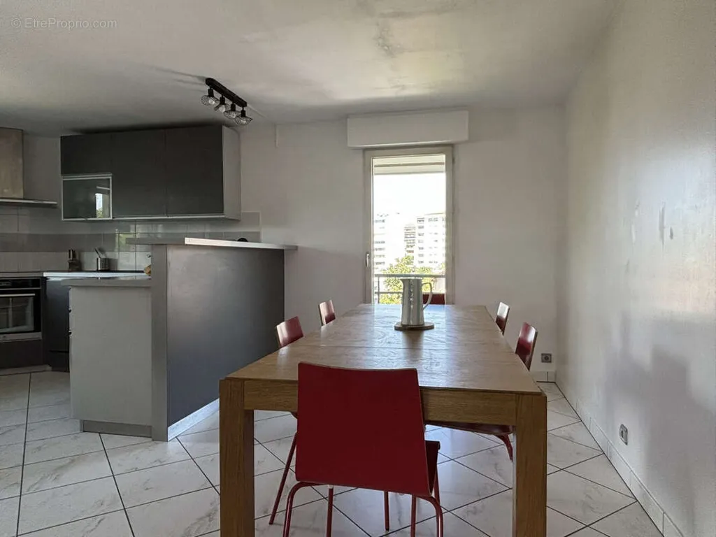Salle à manger - Duplex T4 avec Balcon à Annemasse